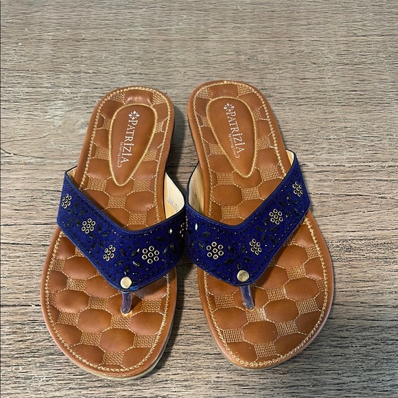 Blue and Brown‎ Cross-Strap Sandals with Metallic Embellishments - Picture 1 of 6